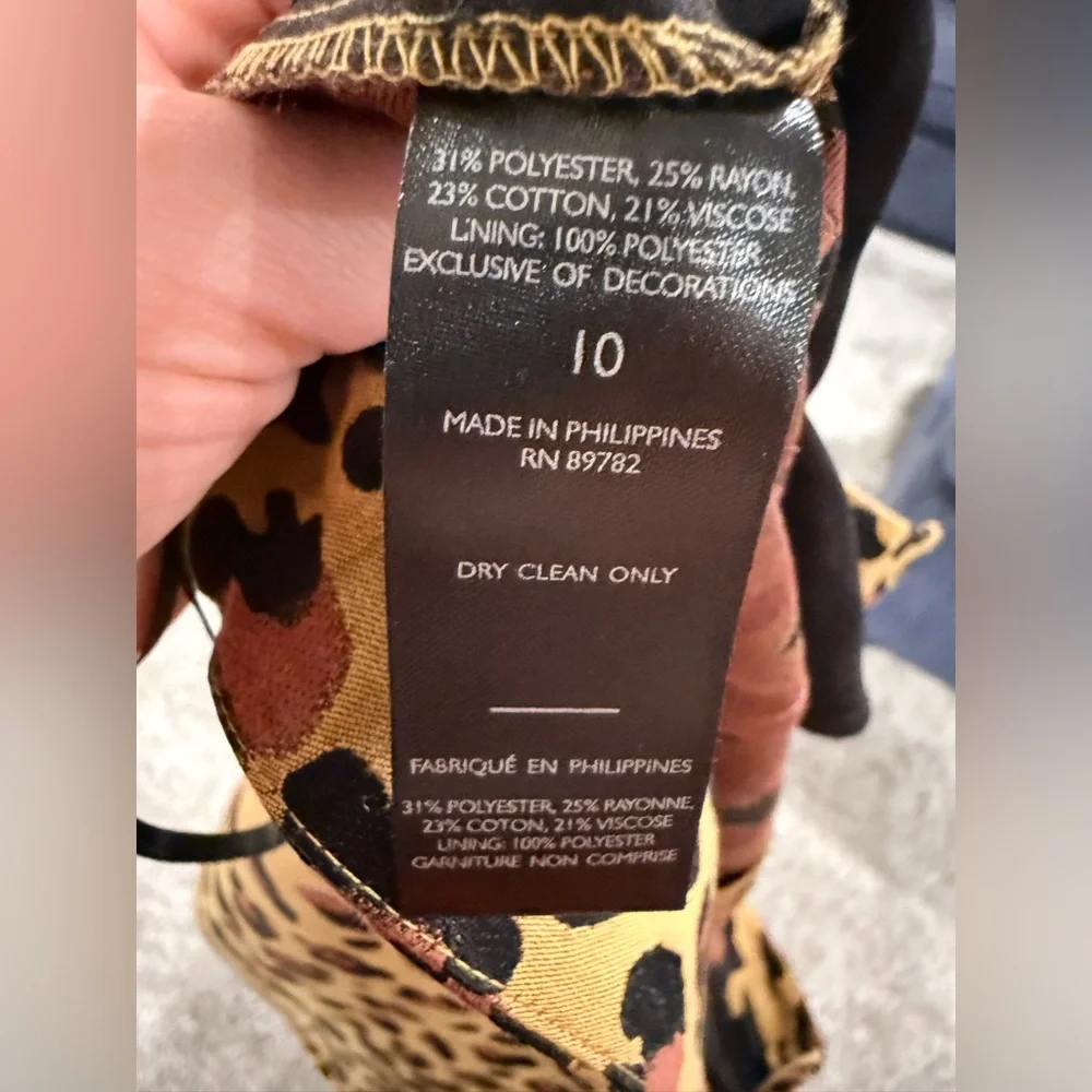 Natori women's leopard cropped print dress pants, size 10 - Picture 8 of 9